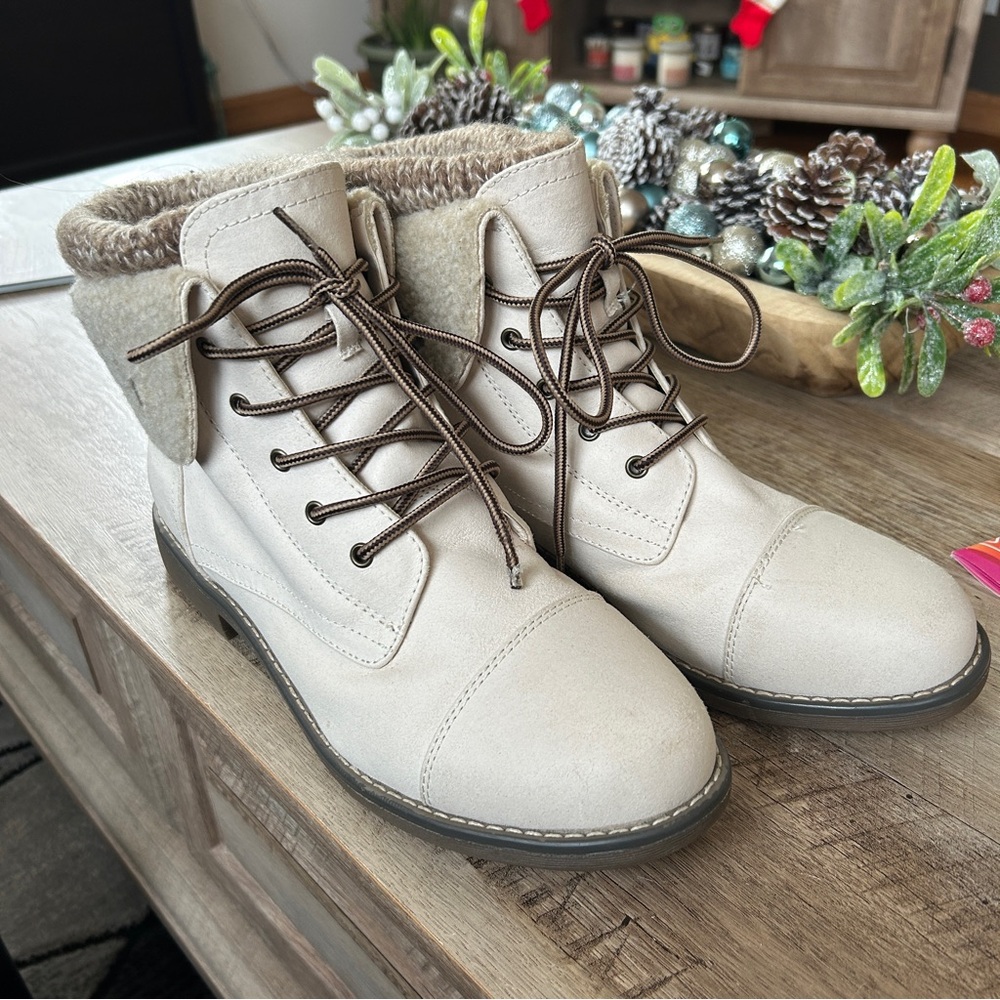 Cliffs by White Mountain Women’s Duena Combat Boots Size 11